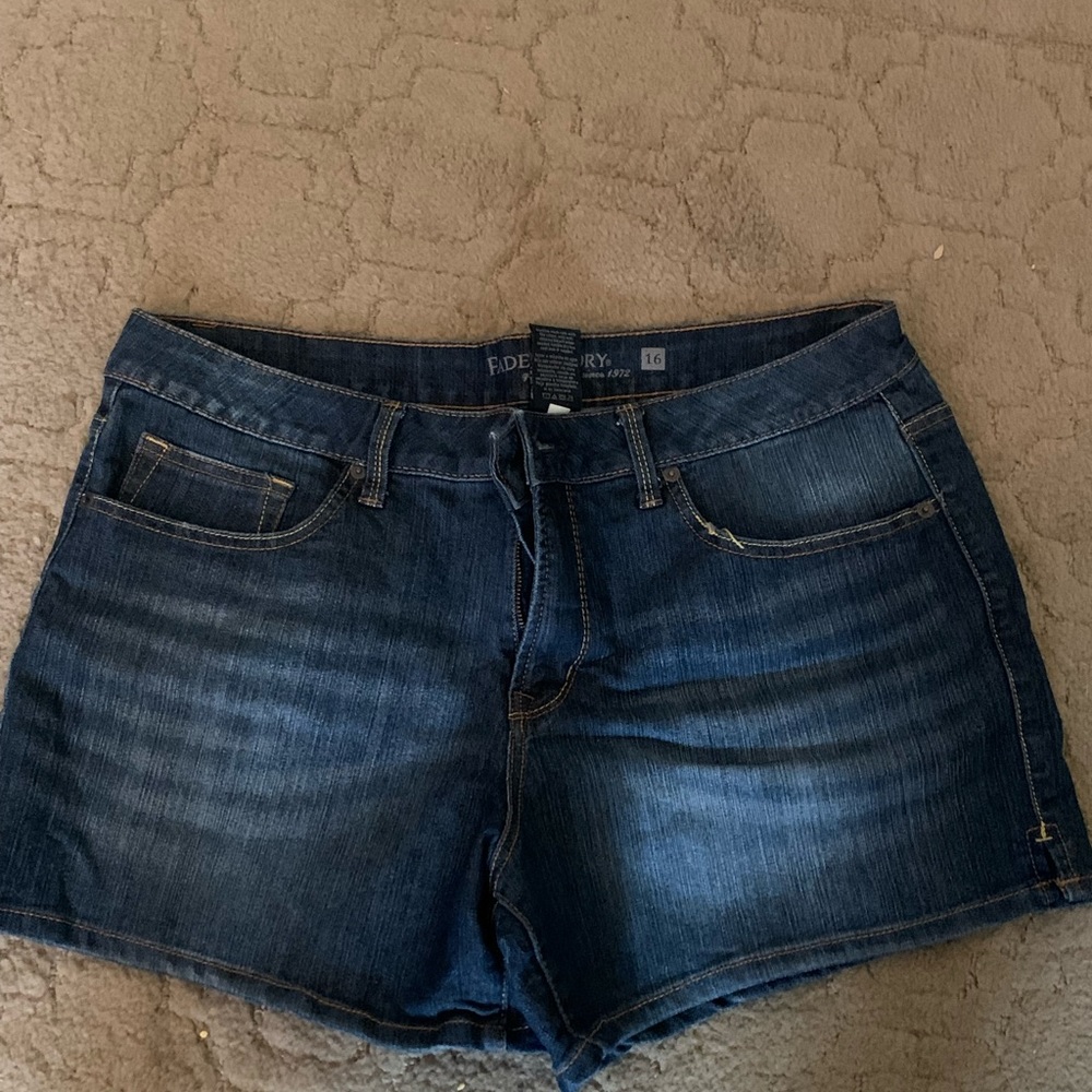 Women’s Jean Shorts-Size 16
